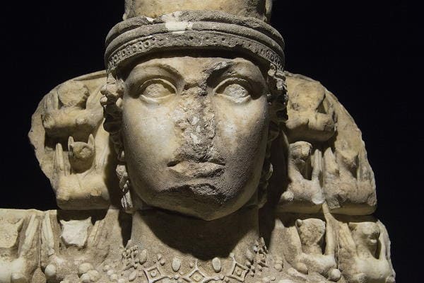 Detalle del rostro de la estatua de Artemisa de Éfeso